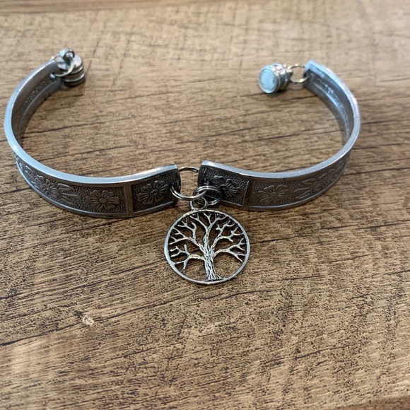 Tree of life stainless steel magnetic bracelet made from vintage spoons - Picture 9 of 11